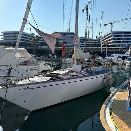 Готель Unique Wooden Sail Yacht + 2 Bikes Included! Сан-Адріа-де-Бесос Екстер'єр фото